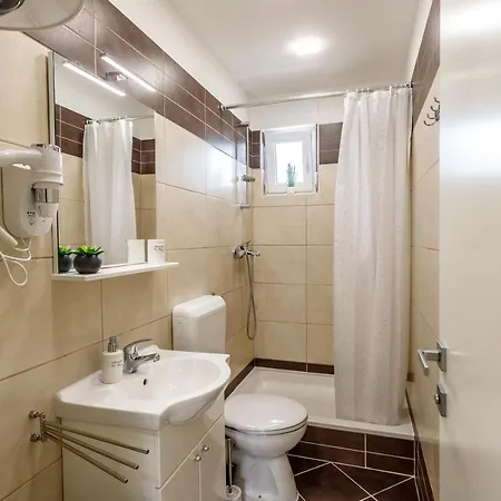 Вилла Tango Ii Jacuzzi & Near Beach Трогир